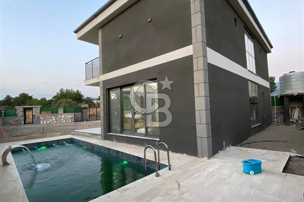 Buca Kaynaklar Merkezde Havuzlu Dubleks 4+1 Satılık Villa