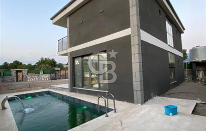 Buca Kaynaklar Merkezde Havuzlu Dubleks 4+1 Satılık Villa