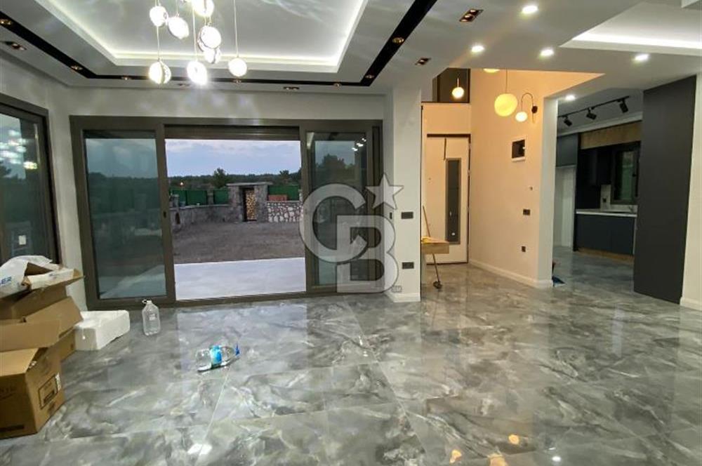 Buca Kaynaklar Merkezde Havuzlu Dubleks 4+1 Satılık Villa