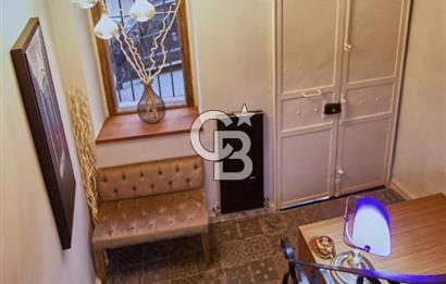 Beyoğlu Billur Sokak’ta 5 Katlı, 8 Odalı Satılık Otel