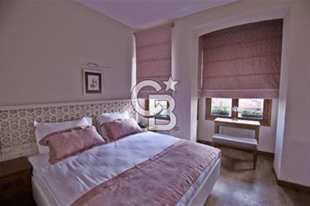 Beyoğlu Billur Sokak’ta 5 Katlı, 8 Odalı Satılık Otel