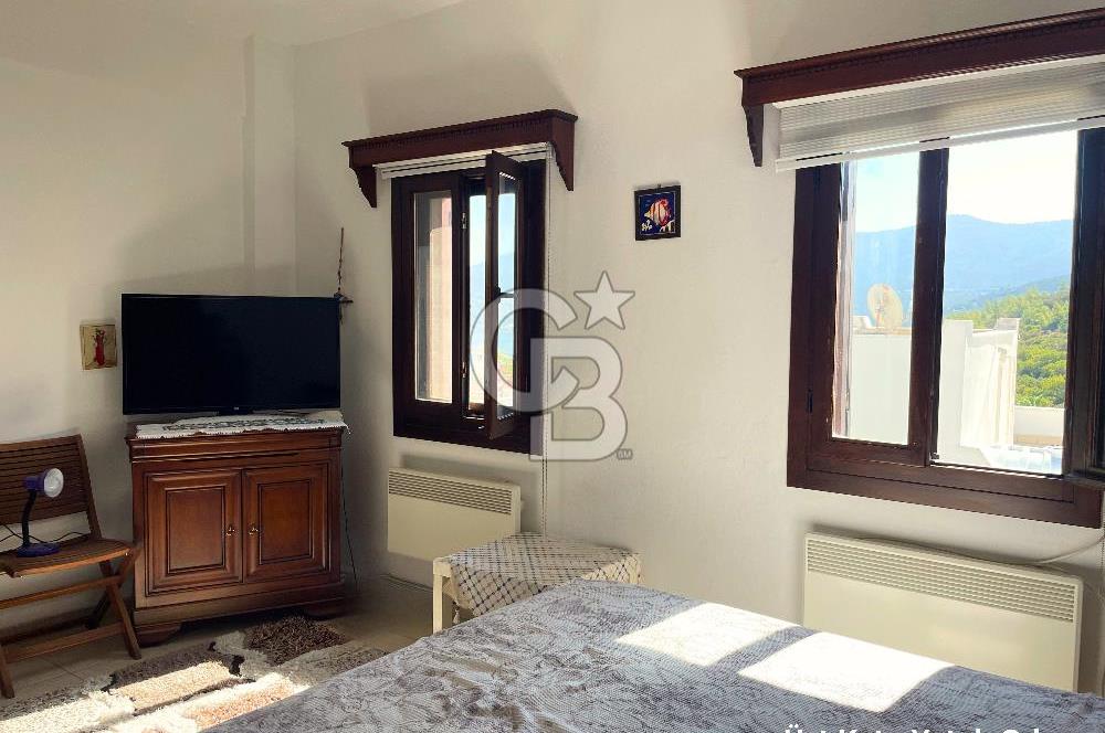 Bodrum Torba 4+1 Dubleks Bahçeli Manzaralı Eşyalı Kiralık Villa