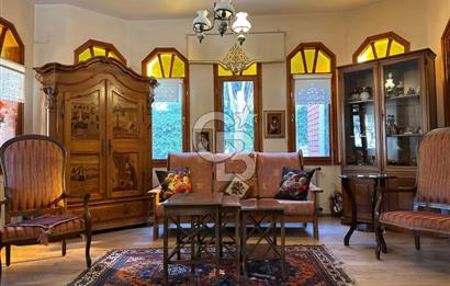 ÖZDEN MAH. DE MERKEZİ KONUMDA, GENİŞ BAHÇELİ MÜSTAKİL VİLLA