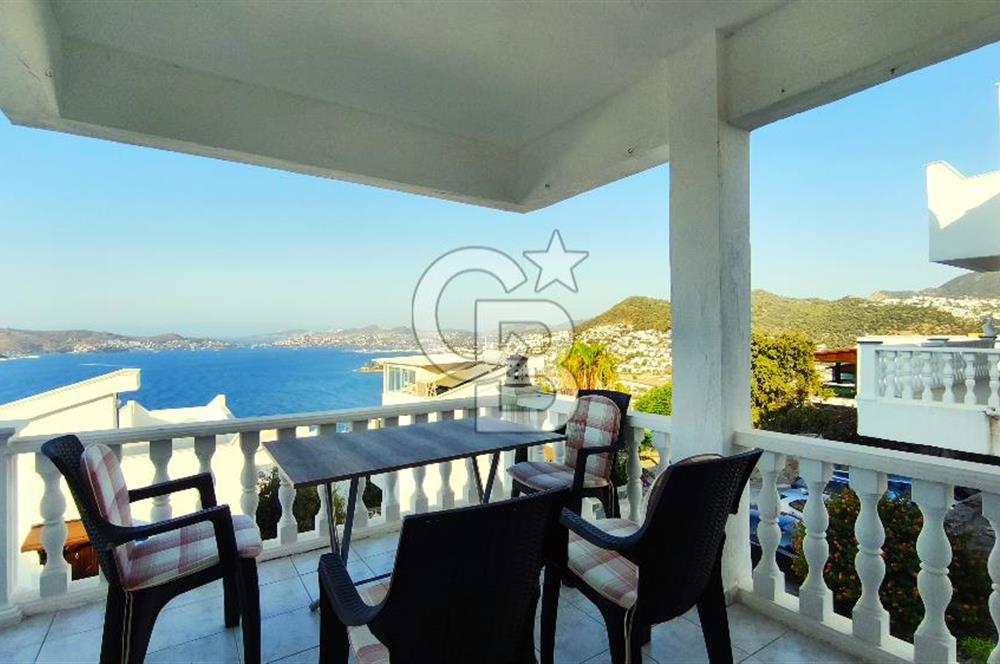 Bodrum Yalıkavakta Deniz Manzaralı Kiralık Dubleks Villa