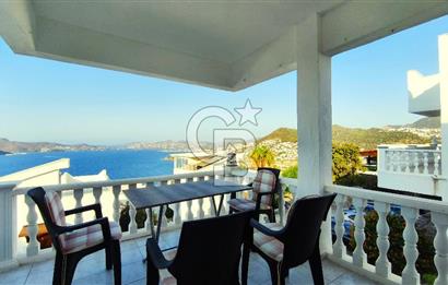Bodrum Yalıkavakta Deniz Manzaralı Kiralık Dubleks Villa