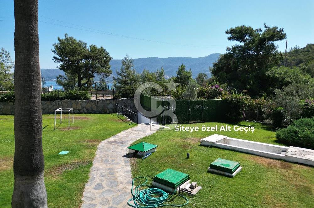 Bodrum Torba 4+1 Dubleks Bahçeli Manzaralı Eşyalı Kiralık Villa