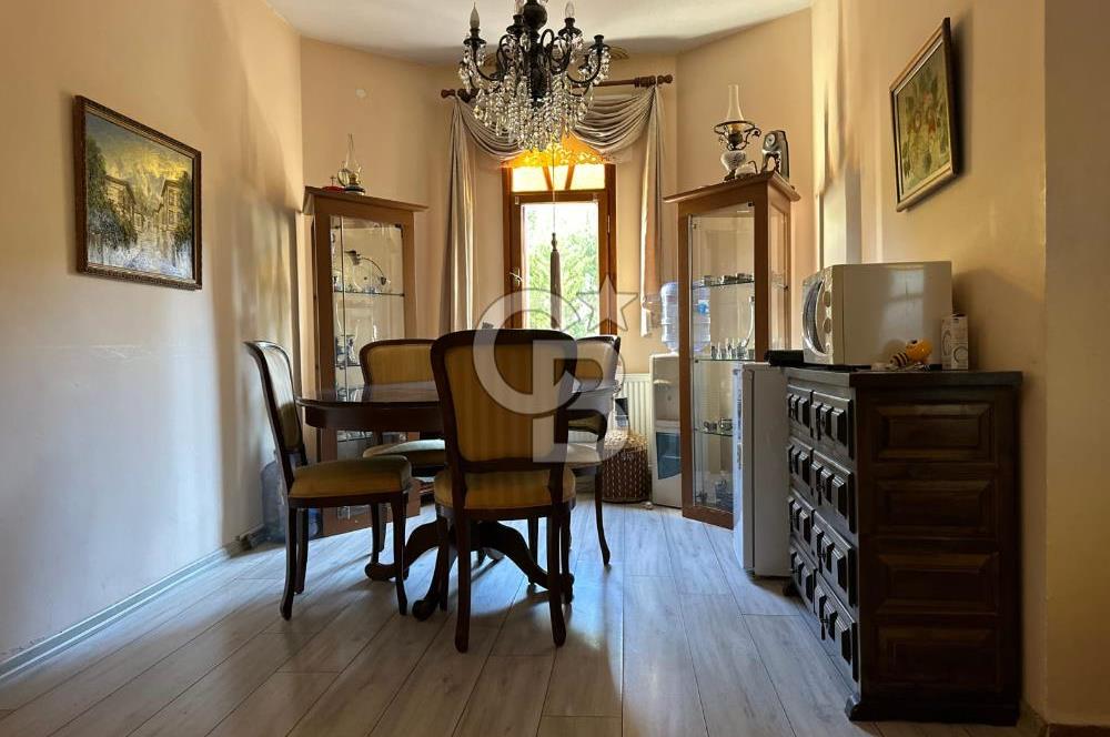 ÖZDEN MAH. DE MERKEZİ KONUMDA, GENİŞ BAHÇELİ MÜSTAKİL VİLLA