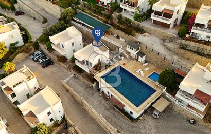 Bodrum Yalıkavakta Deniz Manzaralı Kiralık Dubleks Villa