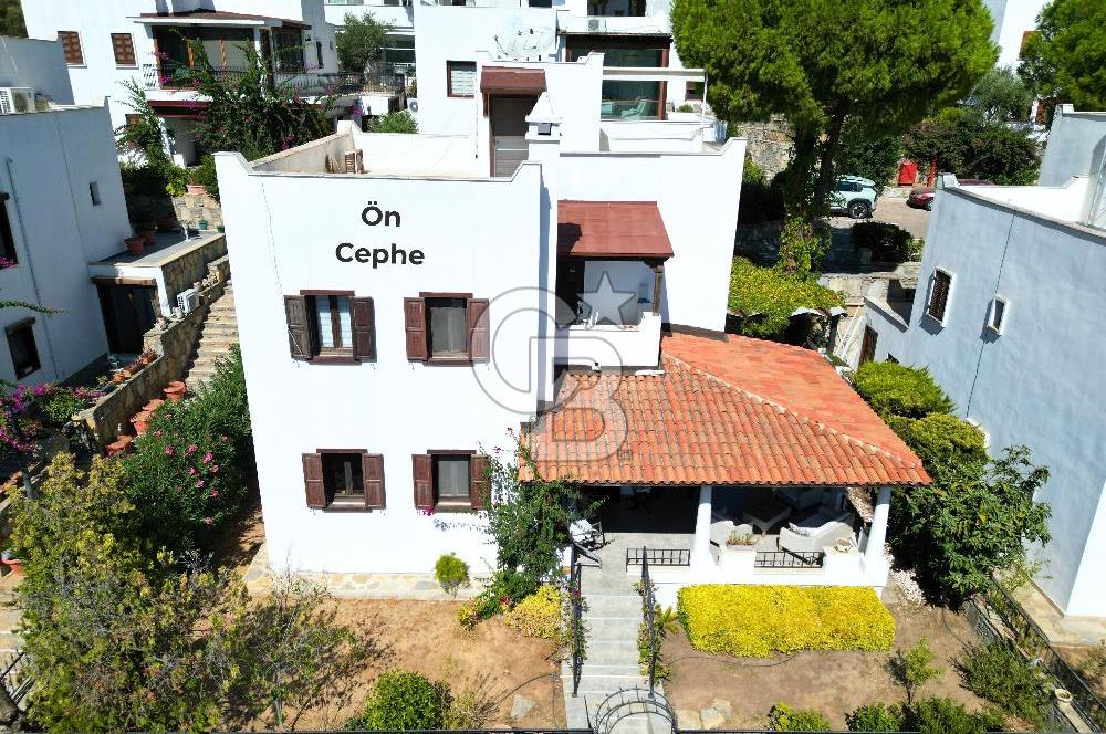 Bodrum Torba 4+1 Dubleks Bahçeli Manzaralı Eşyalı Kiralık Villa