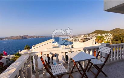 Bodrum Yalıkavakta Deniz Manzaralı Kiralık Dubleks Villa