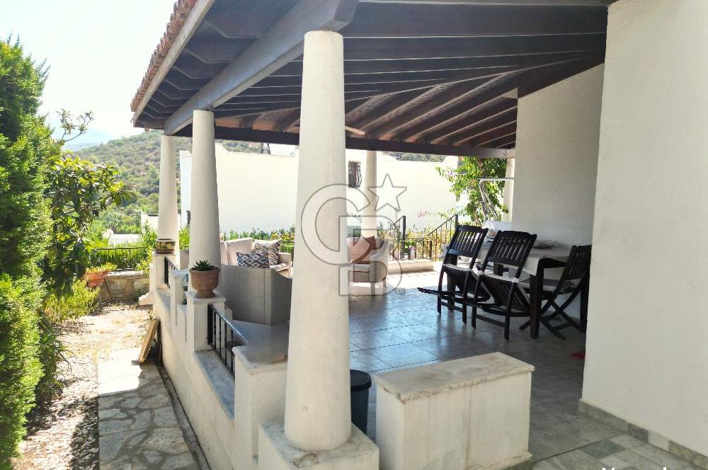 Bodrum Torba 4+1 Dubleks Bahçeli Manzaralı Eşyalı Kiralık Villa