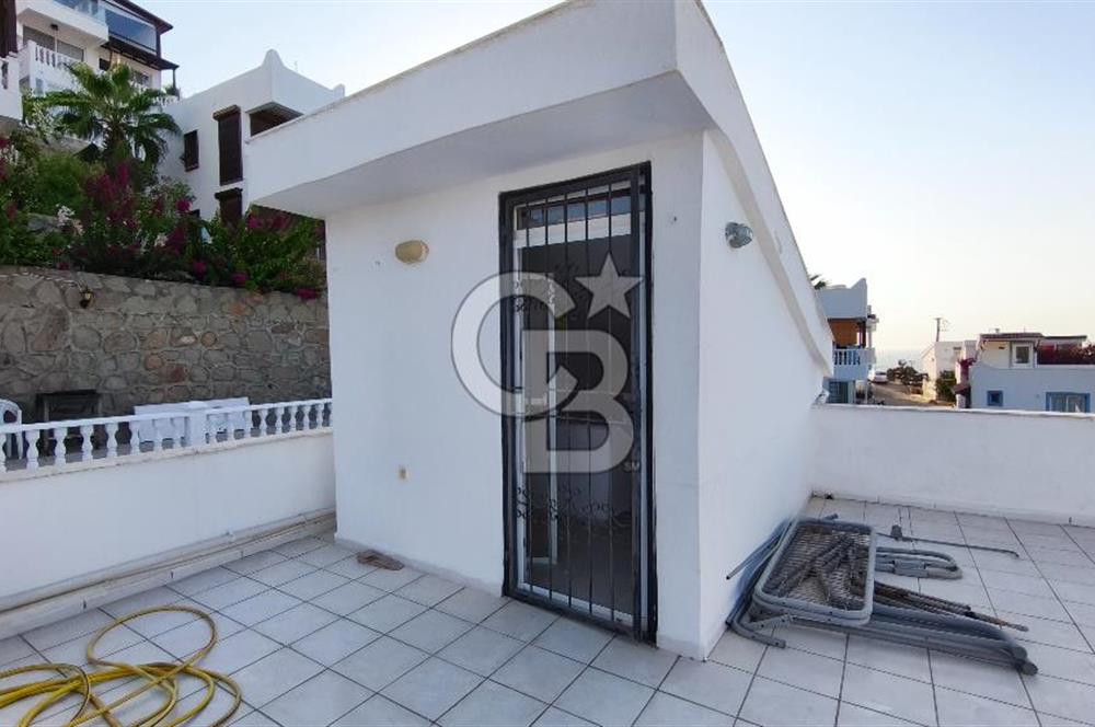 Bodrum Yalıkavakta Deniz Manzaralı Kiralık Dubleks Villa