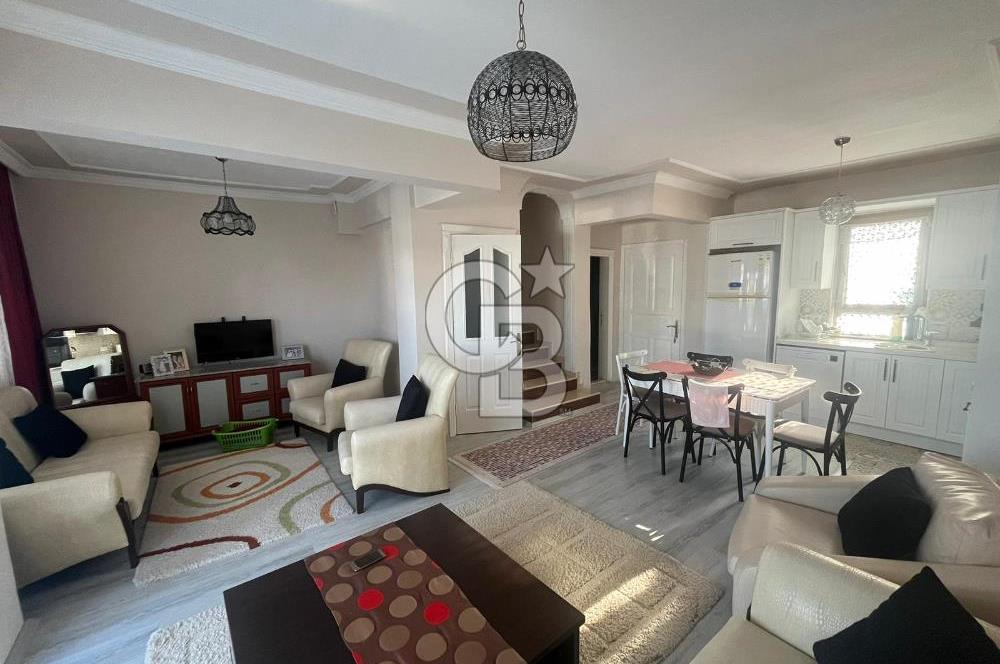 Alaçatı Cadde Üzerinde Tadilatlı Müstakil Satılık 3+1