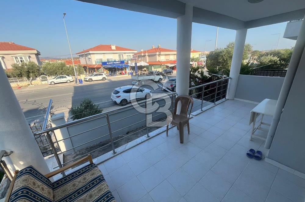 Alaçatı Cadde Üzerinde Tadilatlı Müstakil Satılık 3+1
