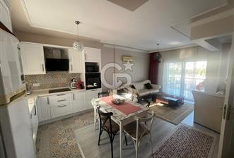 Alaçatı Cadde Üzerinde Tadilatlı Müstakil Satılık 3+1