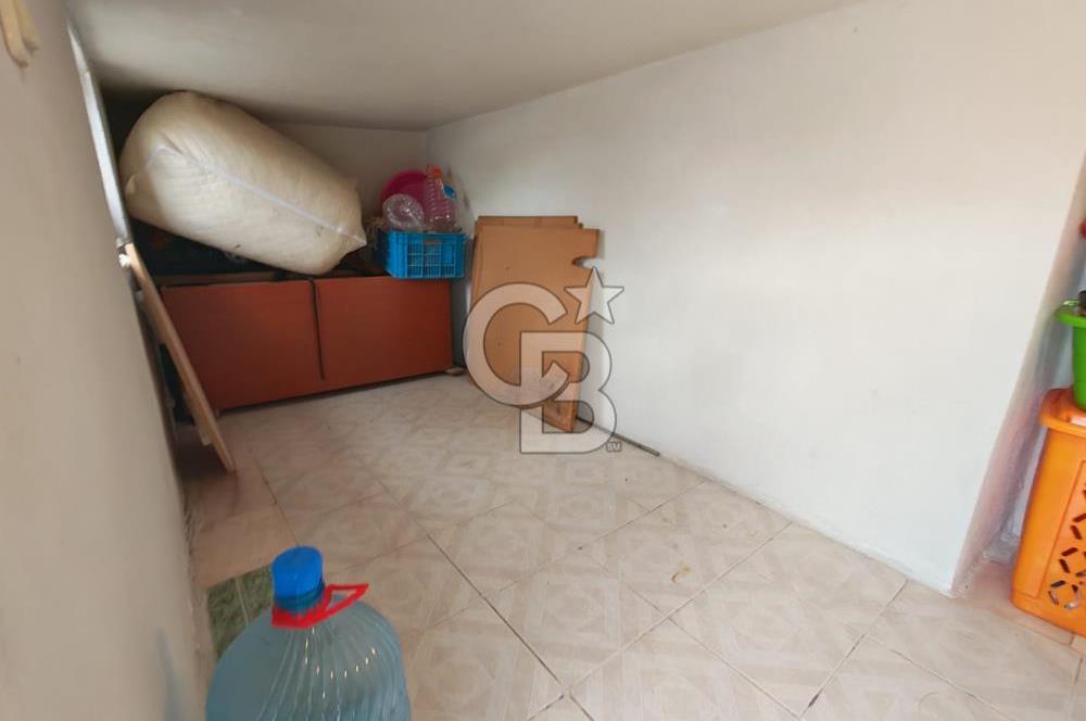 Alaçatı Cadde Üzerinde Tadilatlı Müstakil Satılık 3+1