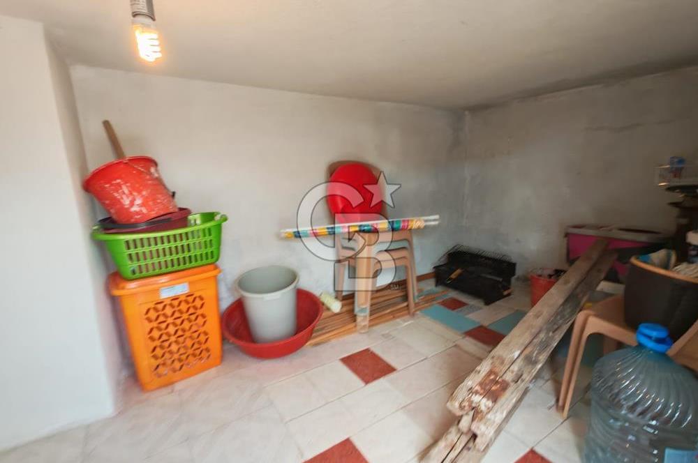 Alaçatı Cadde Üzerinde Tadilatlı Müstakil Satılık 3+1