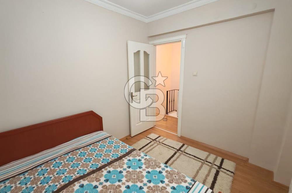 Alaçatı Cadde Üzerinde Tadilatlı Müstakil Satılık 3+1