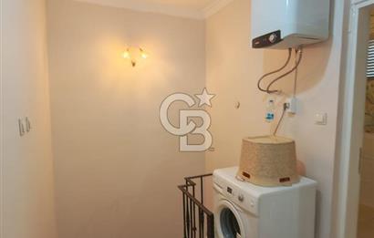 Alaçatı Cadde Üzerinde Tadilatlı Müstakil Satılık 3+1