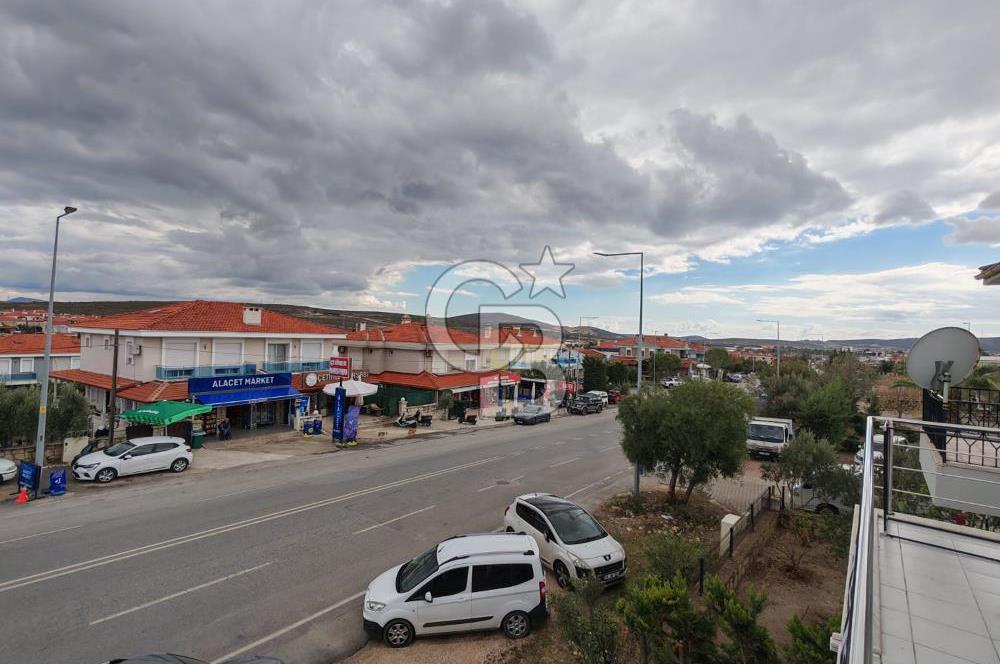 Alaçatı Cadde Üzerinde Tadilatlı Müstakil Satılık 3+1
