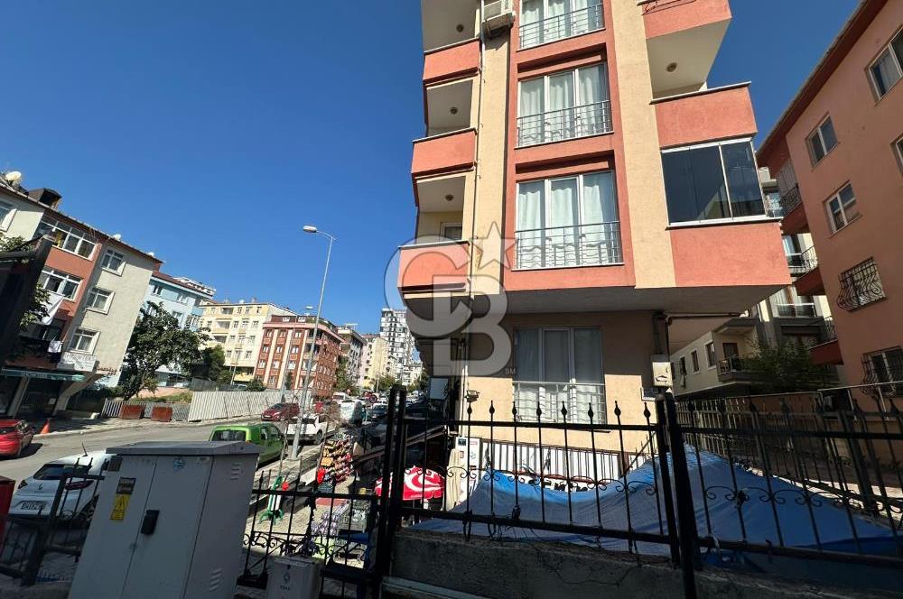 Ulaşımı Kolay, Manzaralı Satılık Çatı Katı Daire Ümraniye