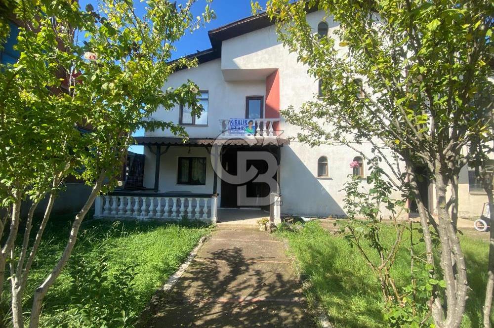 YALOVA ALTINOVA ÇAVUŞÇİTLİĞİNDE HAVUZLU SİTEDE KİRALIK 3+1 VİLLA