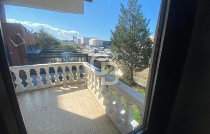 YALOVA ALTINOVA ÇAVUŞÇİTLİĞİNDE HAVUZLU SİTEDE KİRALIK 3+1 VİLLA