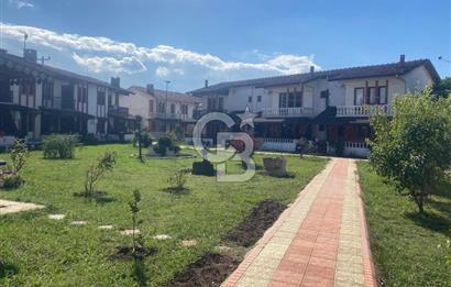 YALOVA ALTINOVA ÇAVUŞÇİTLİĞİNDE HAVUZLU SİTEDE KİRALIK 3+1 VİLLA