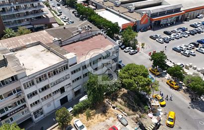 BORNOVA 3.SANAYİ'DE 640M² KULLANIM ALANLI 4 KATLI KİRALIK DÜKKAN