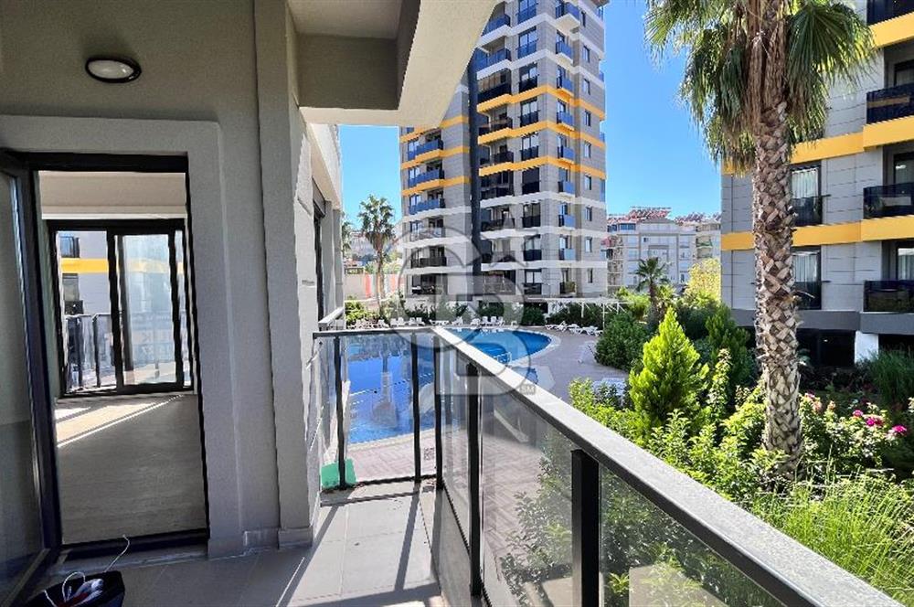 Havuzlu Site içerisinde satılık 3+1 daire