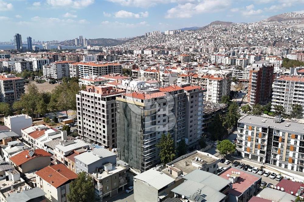 Bayraklı Mansuroğlunda Geniş 3+1 Satılık Daire