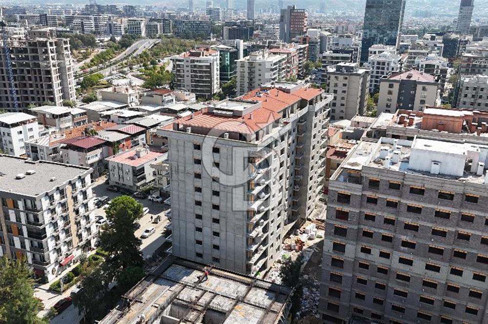 Bayraklı Mansuroğlunda Geniş 3+1 Satılık Daire