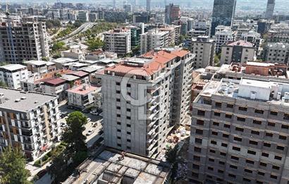 Bayraklı Mansuroğlunda Geniş 3+1 Satılık Daire