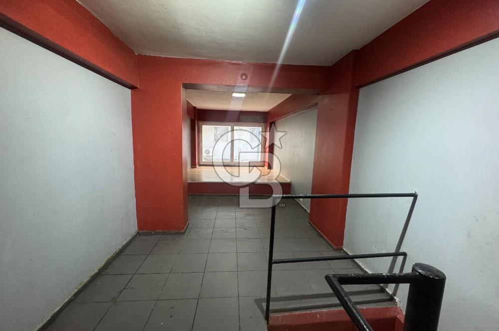 Alsancak 2. Kordon’da 40 m²  Batar kartlı Ulaşım Noktalarına Yakın Satılık Dükkan