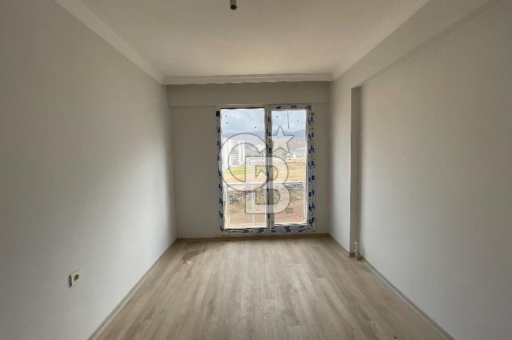 Menemen Koyundere Sıfır 3+1 Havuz Cepheli Daire