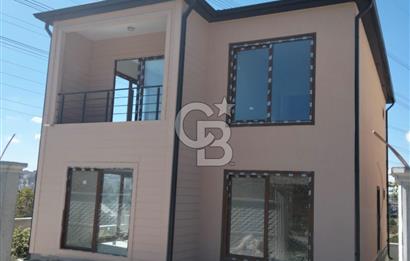 SATILIK HADIMKÖY MERKEZDE 2 KATLI 4+1 VİLLA