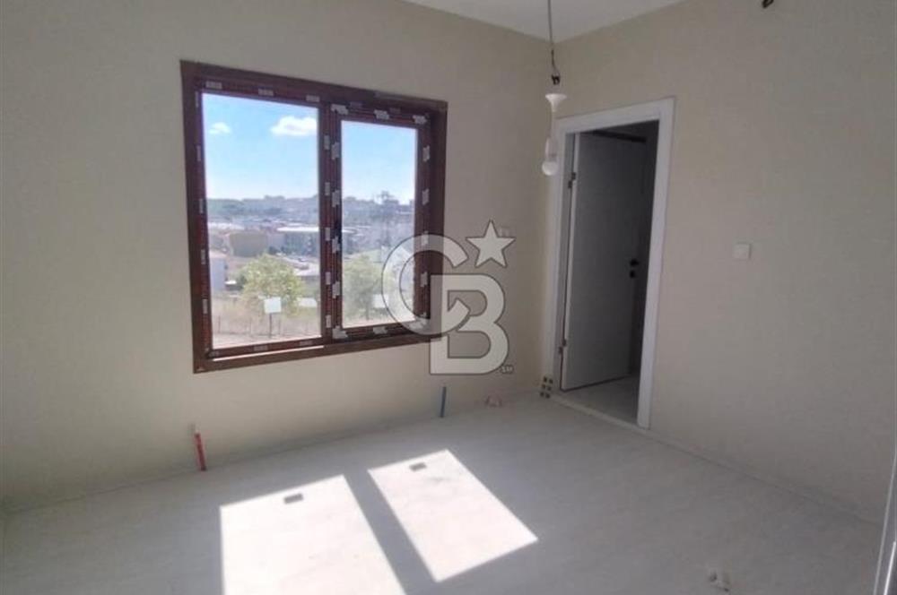 SATILIK HADIMKÖY MERKEZDE 2 KATLI 4+1 VİLLA