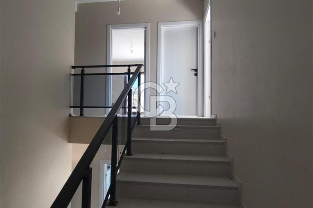 SATILIK HADIMKÖY MERKEZDE 2 KATLI 4+1 VİLLA
