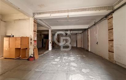 BORNOVA 3.SANAYİ'DE 640M² KULLANIM ALANLI 4 KATLI KİRALIK DÜKKAN
