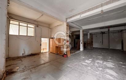 BORNOVA 3.SANAYİ'DE 640M² KULLANIM ALANLI 4 KATLI KİRALIK DÜKKAN