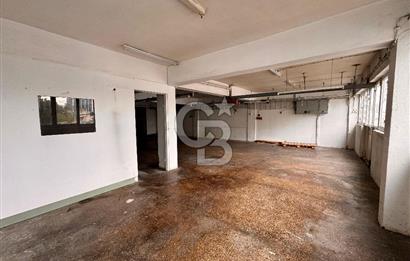 BORNOVA 3.SANAYİ'DE 640M² KULLANIM ALANLI 4 KATLI KİRALIK DÜKKAN