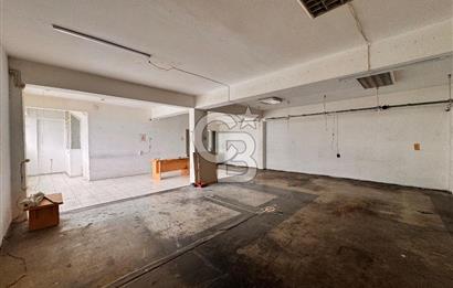 BORNOVA 3.SANAYİ'DE 640M² KULLANIM ALANLI 4 KATLI KİRALIK DÜKKAN
