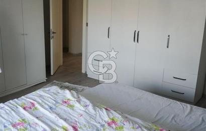 SEFERİHİSAR'DA DENİZE SIFIR 8+1 7 BANYOLU GENİŞ TERASLI DENİZ MANZARALI 450 M2 TRIPLEX VİLLA