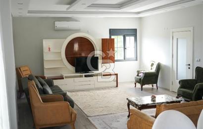 SEFERİHİSAR'DA DENİZE SIFIR 8+1 7 BANYOLU GENİŞ TERASLI DENİZ MANZARALI 450 M2 TRIPLEX VİLLA