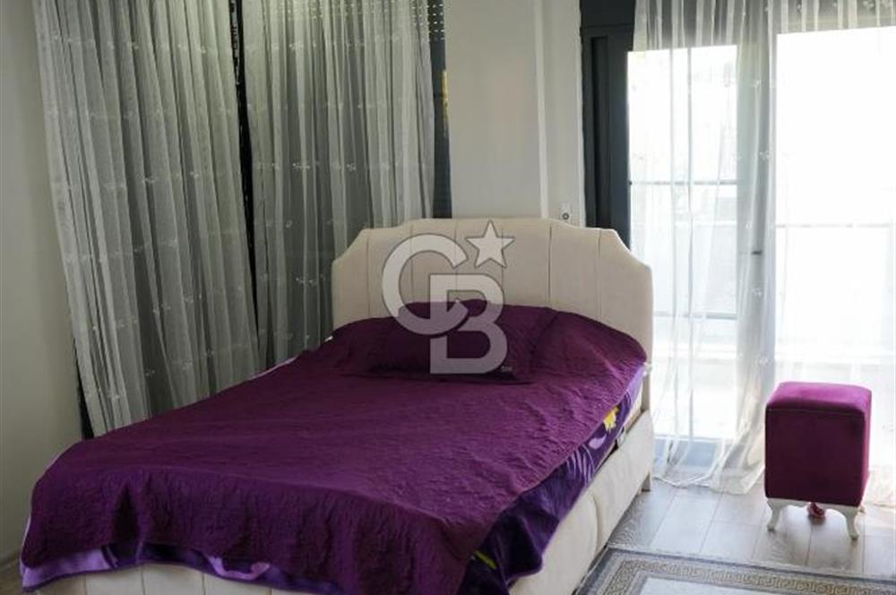 SEFERİHİSAR'DA DENİZE SIFIR 8+1 7 BANYOLU GENİŞ TERASLI DENİZ MANZARALI 450 M2 TRIPLEX VİLLA