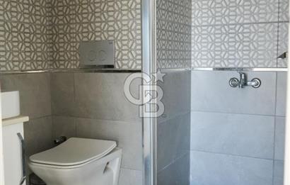 SEFERİHİSAR'DA DENİZE SIFIR 8+1 7 BANYOLU GENİŞ TERASLI DENİZ MANZARALI 450 M2 TRIPLEX VİLLA