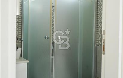 SEFERİHİSAR'DA DENİZE SIFIR 8+1 7 BANYOLU GENİŞ TERASLI DENİZ MANZARALI 450 M2 TRIPLEX VİLLA