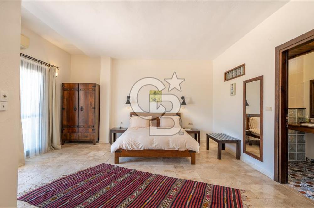 CB MARİNA'DAN SELİMİYE'DE BÜYÜLEYEN BUTİK OTEL VE 2+1 EV