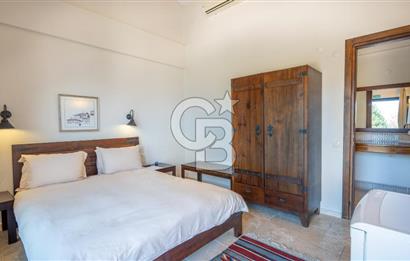 CB MARİNA'DAN SELİMİYE'DE BÜYÜLEYEN BUTİK OTEL VE 2+1 EV