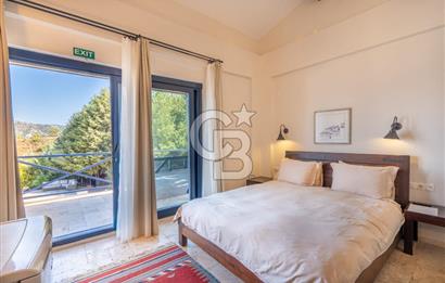 CB MARİNA'DAN SELİMİYE'DE BÜYÜLEYEN BUTİK OTEL VE 2+1 EV